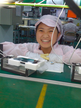Illustration for article titled New iPhone Comes Loaded with Photos of the Girl Who Made It